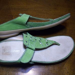 Naturalizer Green Sandals size 7.5M